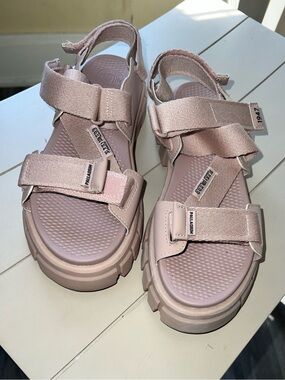 Palladium Women's Blush Platform Strappy Sandals